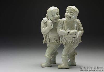 图片[2]-White porcelain figure of the Twin Immortals of Union and Harmony, Ming to Qing dynasty, 17th-18th century.-China Archive